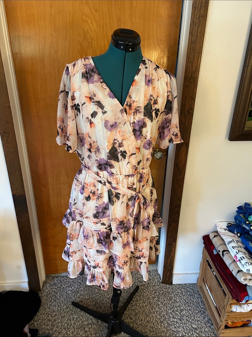 Simply Vera Vera Wang Cream Floral Wrap Dress with Purple Accents
